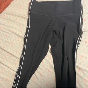 Black leggings from Pink.